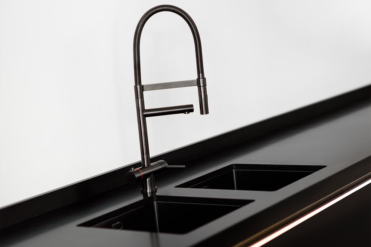 Bolleboom Keuken - Mat zwart/champagne steel